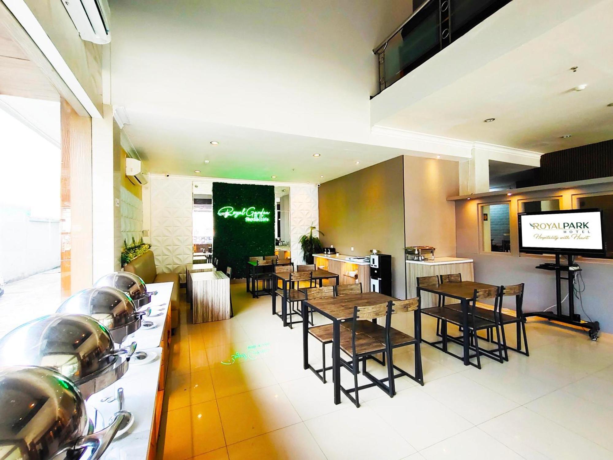 Royal Park Hotel Samarinda Extérieur photo
