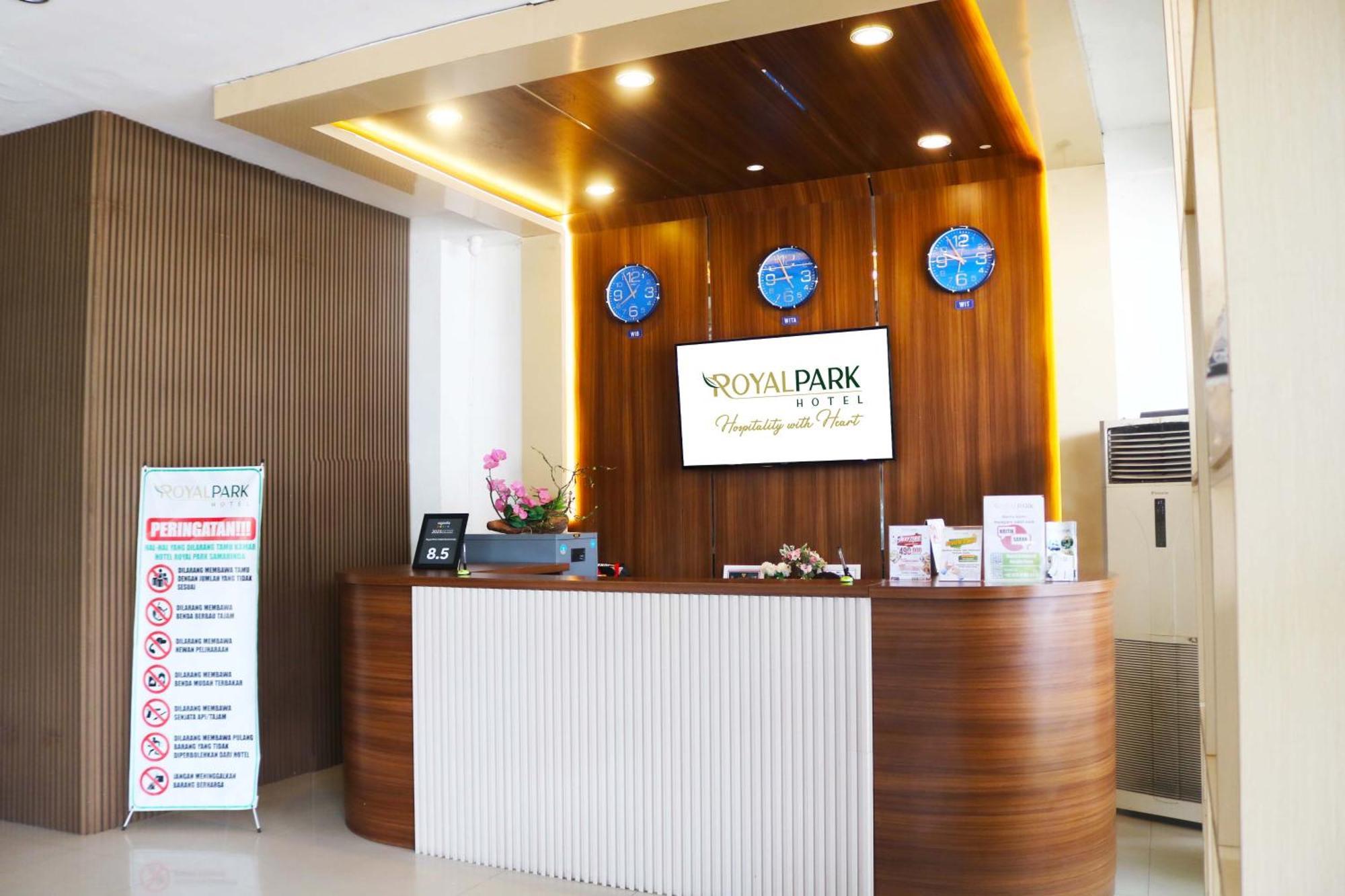 Royal Park Hotel Samarinda Extérieur photo