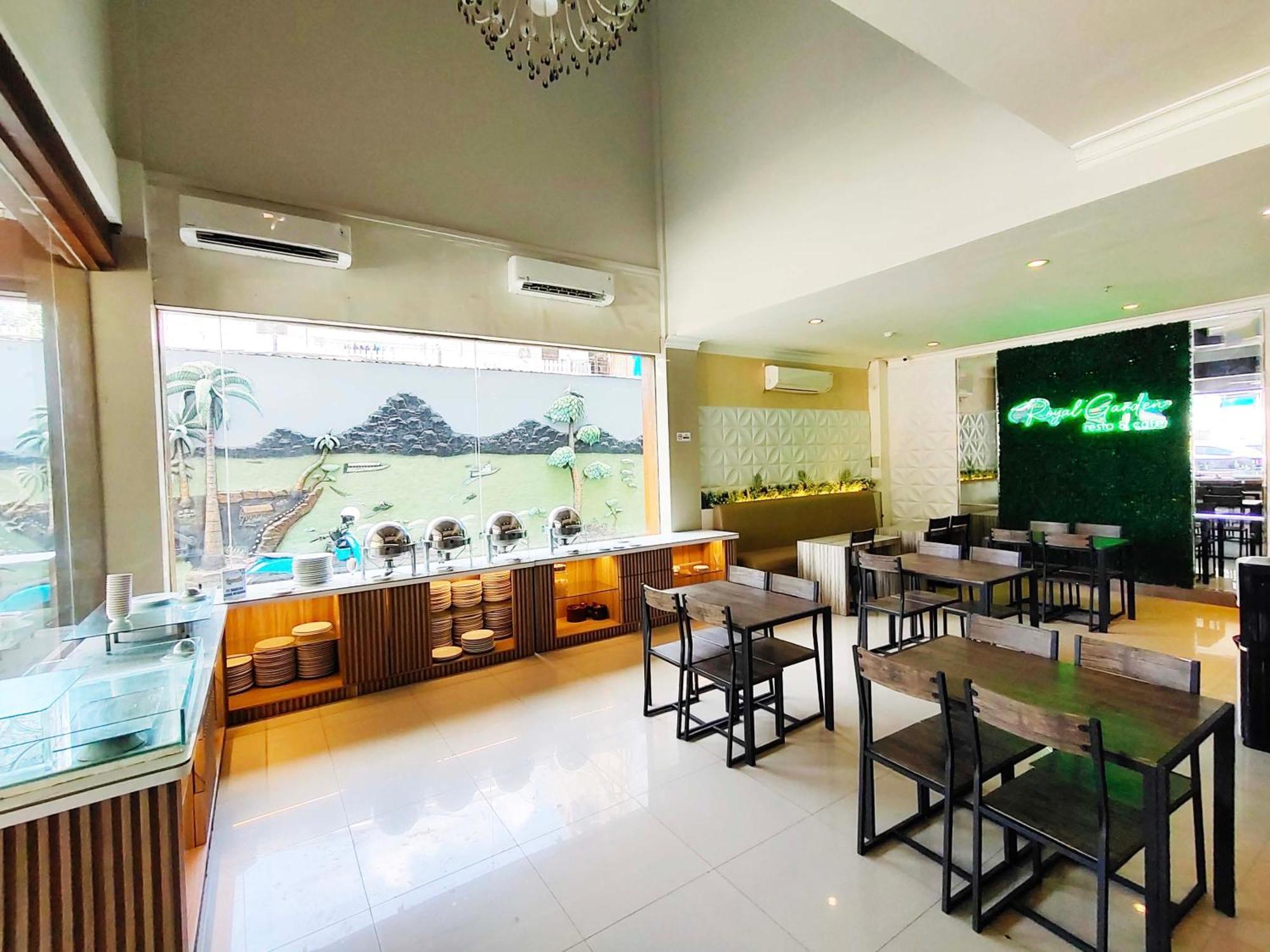 Royal Park Hotel Samarinda Extérieur photo