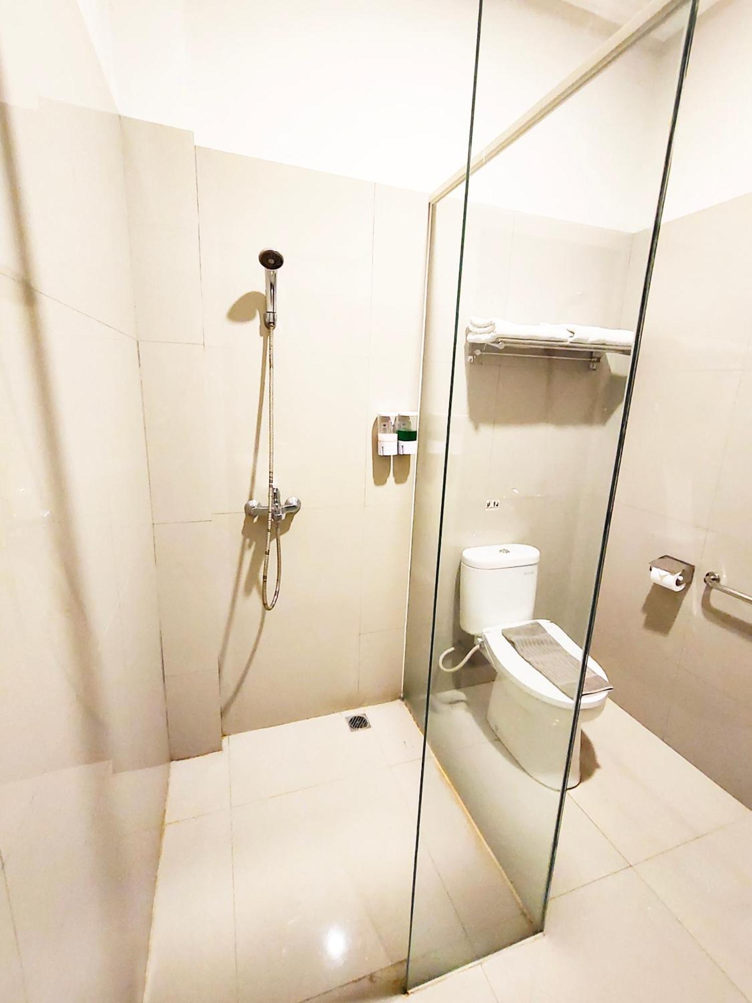 Royal Park Hotel Samarinda Extérieur photo