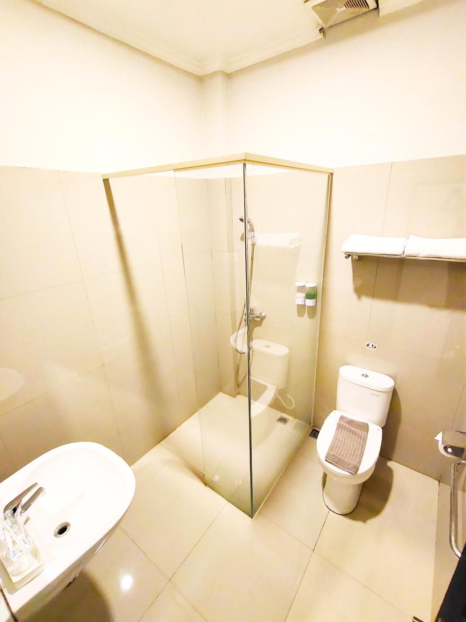 Royal Park Hotel Samarinda Extérieur photo