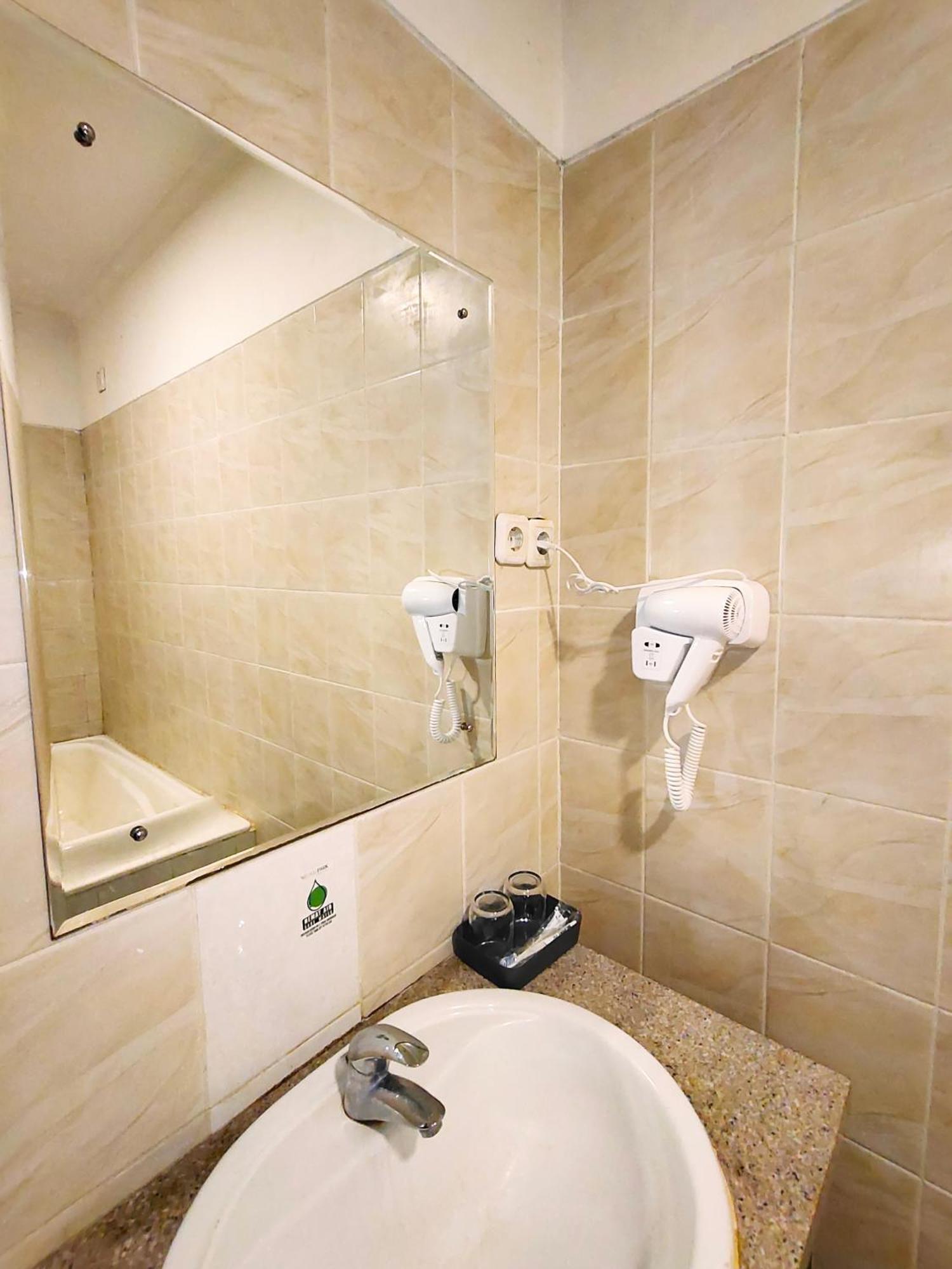 Royal Park Hotel Samarinda Extérieur photo