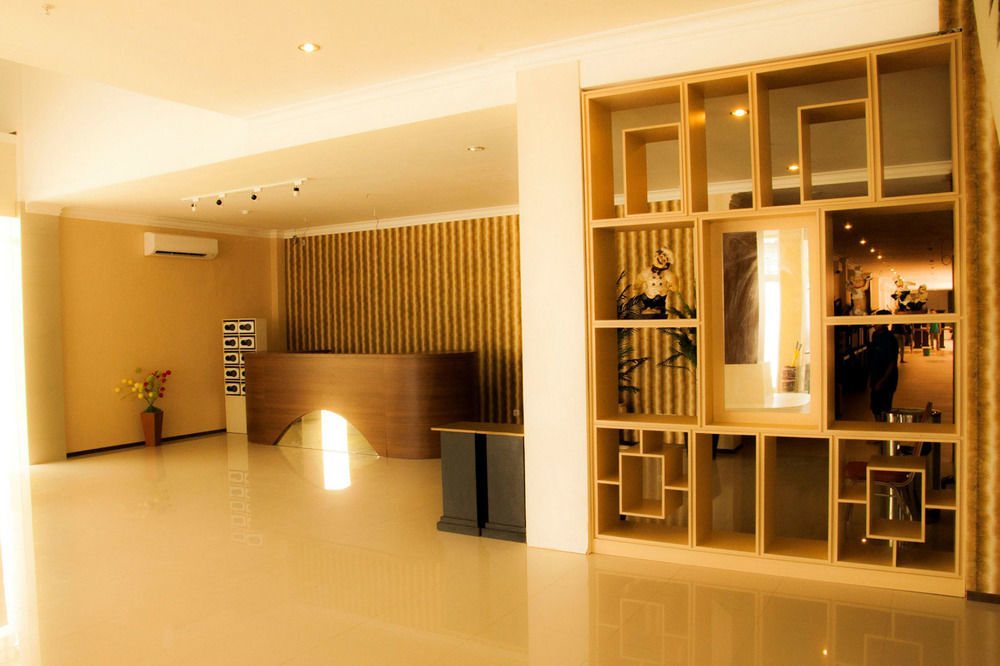 Royal Park Hotel Samarinda Extérieur photo